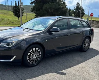 Frontansicht eines Mietwagens Opel Insignia Combi in Tiflis, Georgien ✓ Auto Nr.16568. ✓ Automatisch TM ✓ 0 Bewertungen.