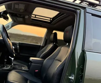 Mieten Sie ein Toyota 4 Runner in Tiflis Georgien