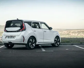 Vermietung Kia Soul. Komfort Fahrzeug zur Miete in Georgien ✓ Kaution Einzahlung von 270 GEL ✓ Versicherungsoptionen KFZ-HV, TKV, VKV Komplett, Insassen, Junge.