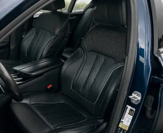 Vermietung BMW 5-Series. Komfort, Premium Fahrzeug zur Miete in Georgien ✓ Kaution Einzahlung von 800 GEL ✓ Versicherungsoptionen KFZ-HV, VKV Komplett, Insassen, Junge.