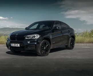 Frontansicht eines Mietwagens BMW X6 in Tiflis, Georgien ✓ Auto Nr.16556. ✓ Automatisch TM ✓ 0 Bewertungen.