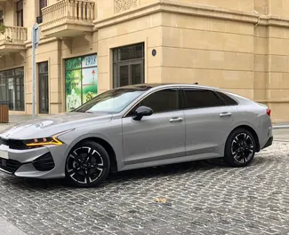 Frontansicht eines Mietwagens Kia K5 in Baku, Aserbaidschan ✓ Auto Nr.11947. ✓ Automatisch TM ✓ 0 Bewertungen.