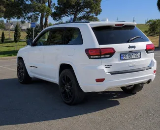 Jeep Grand Cherokee 2020 zur Miete verfügbar in Tiflis, mit Kilometerbegrenzung 250 km/Tag.