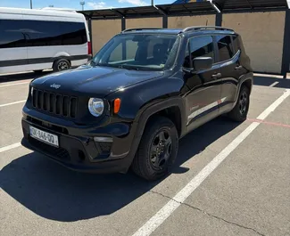 Frontansicht eines Mietwagens Jeep Renegade in Tiflis, Georgien ✓ Auto Nr.16563. ✓ Automatisch TM ✓ 0 Bewertungen.