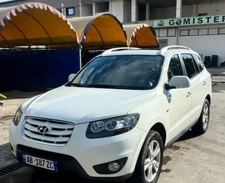 Frontansicht eines Mietwagens Hyundai Santa Fe in Durres, Albanien ✓ Auto Nr.16581. ✓ Automatisch TM ✓ 0 Bewertungen.