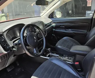 Vermietung Mitsubishi Outlander. Komfort, Crossover Fahrzeug zur Miete in Georgien ✓ Kaution Keine Kaution ✓ Versicherungsoptionen KFZ-HV, TKV, VKV Komplett, Insassen, Diebstahlschutz.