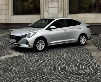 Frontansicht eines Mietwagens Hyundai Accent in Almaty, Kasachstan ✓ Auto Nr.16513. ✓ Automatisch TM ✓ 0 Bewertungen.