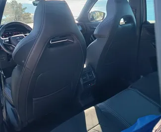 Innenraum von Skoda Kodiaq zur Miete in Montenegro. Ein großartiges 7-Sitzer Fahrzeug mit Automatisch Getriebe.