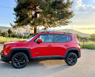 Frontansicht eines Mietwagens Jeep Renegade in Tiflis, Georgien ✓ Auto Nr.16529. ✓ Automatisch TM ✓ 0 Bewertungen.
