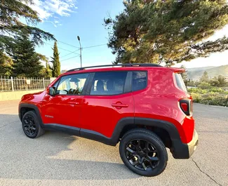 Benzin 2,4L Motor von Jeep Renegade 2019 zur Miete in Tiflis.