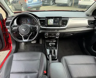 Vermietung Kia Stonic. Komfort, Crossover Fahrzeug zur Miete in Albanien ✓ Kaution Einzahlung von 200 EUR ✓ Versicherungsoptionen KFZ-HV, TKV, VKV Plus, Diebstahlschutz, Ausland, Keine Kaution.