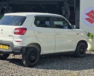 Frontansicht eines Mietwagens Suzuki S-Presso auf Mauritius, Mauritius ✓ Auto Nr.16527. ✓ Automatisch TM ✓ 0 Bewertungen.