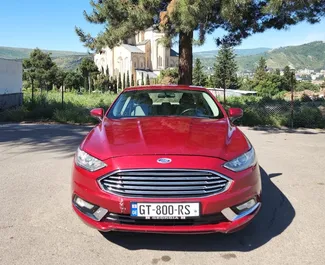 Benzin 2,0L Motor von Ford Fusion Sedan 2018 zur Miete in Tiflis.