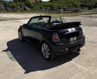 Mietwagen Mini Cooper S Cabrio 2017 in Montenegro, mit Diesel-Kraftstoff und 140 PS ➤ Ab 35 EUR pro Tag.