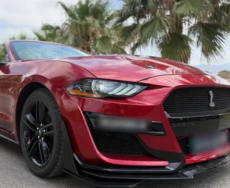 Frontansicht eines Mietwagens Ford Mustang Cabrio in Alicante, Spanien ✓ Auto Nr.16624. ✓ Automatisch TM ✓ 0 Bewertungen.
