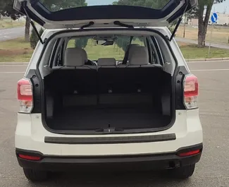 Subaru Forester 2017 zur Miete verfügbar in Tiflis, mit Kilometerbegrenzung 250 km/Tag.